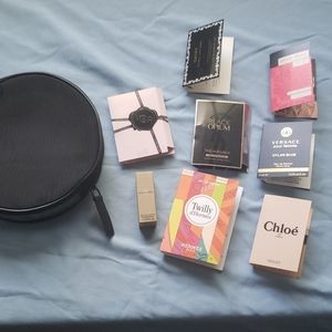 Bag with 8 designer fragrance samples